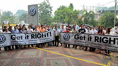 Volkswagen Owners Protest At Volkswagen Group Malaysia Headquarters-volkswagen-owner-protest-2-jpg