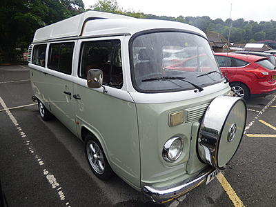 A couple of vehicles I saw in Britain recently.-p1070408-jpg