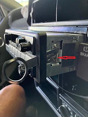 How to remove the radio from a T4?-radio-right-2-jpg