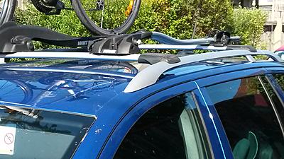 Roof mounted bike carrier-20160425_125415-jpg