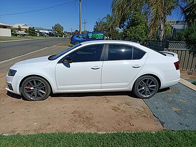 For sale Octavia Rs 2014 petrol - Not running. no collision damage-img20210314151328-jpg