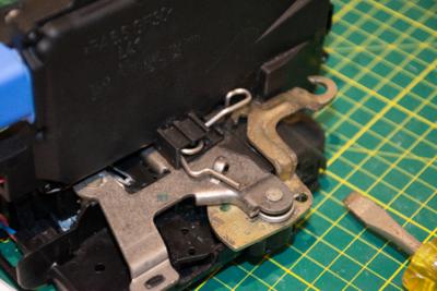 DIY: How to repair a VW MK5 door lock module-dsc_9540-jpg