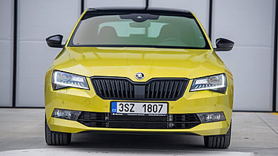 Superb Sportline-skoda-superb-sportline-dragon-skin-paint-jpg