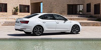 Bizarro Sportline-2017_skoda_superb_sportline_xso_4158_batch-jpg