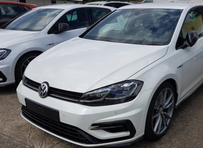 Wolfsburg Edition Golf R-75r-wb-06-png