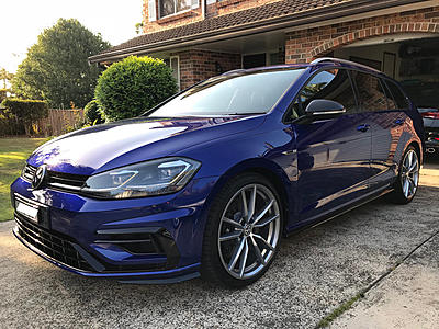 Wolfsburg Edition Golf R-frntsd-jpg