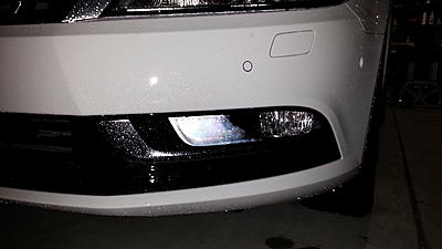 Condensation on inside of front fog lights...-20140426_233157-jpg