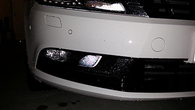 Condensation on inside of front fog lights...-20140426_233207-jpg