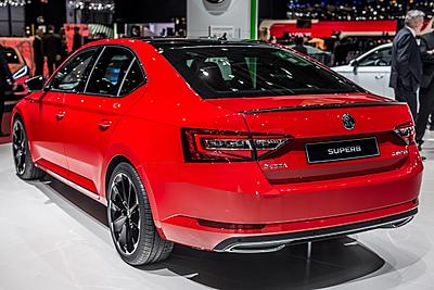 New Passat 206TSI R-Line-skoda-superb-sportline-2-jpg