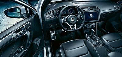 Tiguan MY18 Updates / Spec Changes-1055x500_tnr1206_cockpit_teaser-jpg