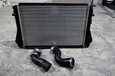 Golf R Stock Intercooler - Near New-int-1-front-jpg