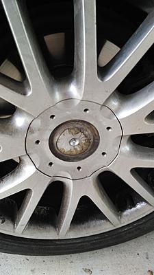 VW Jetta Wheel Center Hub-img_20150816_133204-jpg