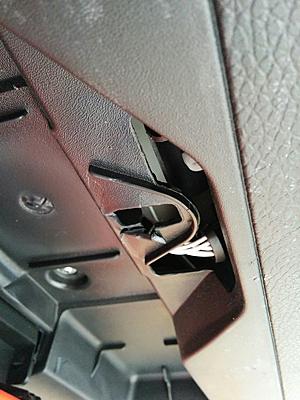 cracked plastic inside rear hatch (passat wagon)-img_20150911_103524-jpg