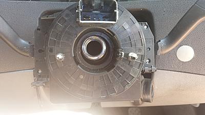 Steering wheel with stereo controls .-20150928_123405-jpg