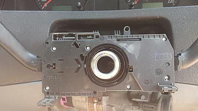 Steering wheel with stereo controls .-20150928_123416-jpg