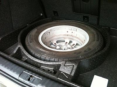 Best way to fit a full size spare in the boot-img_0255-jpg